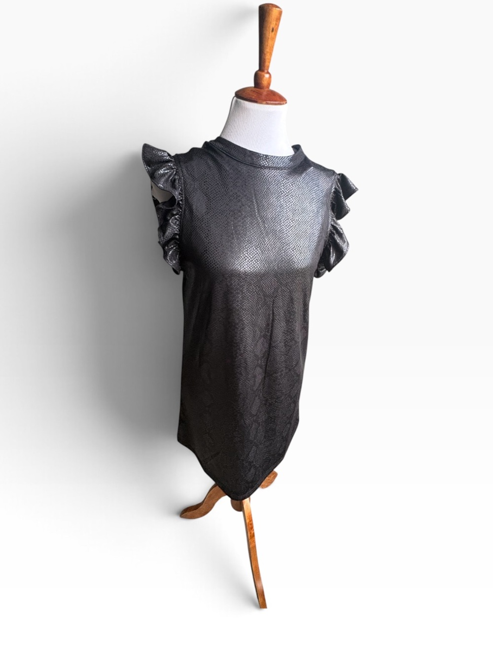 TCEC Black Metallic Ruffle Sleeve Midi Dress